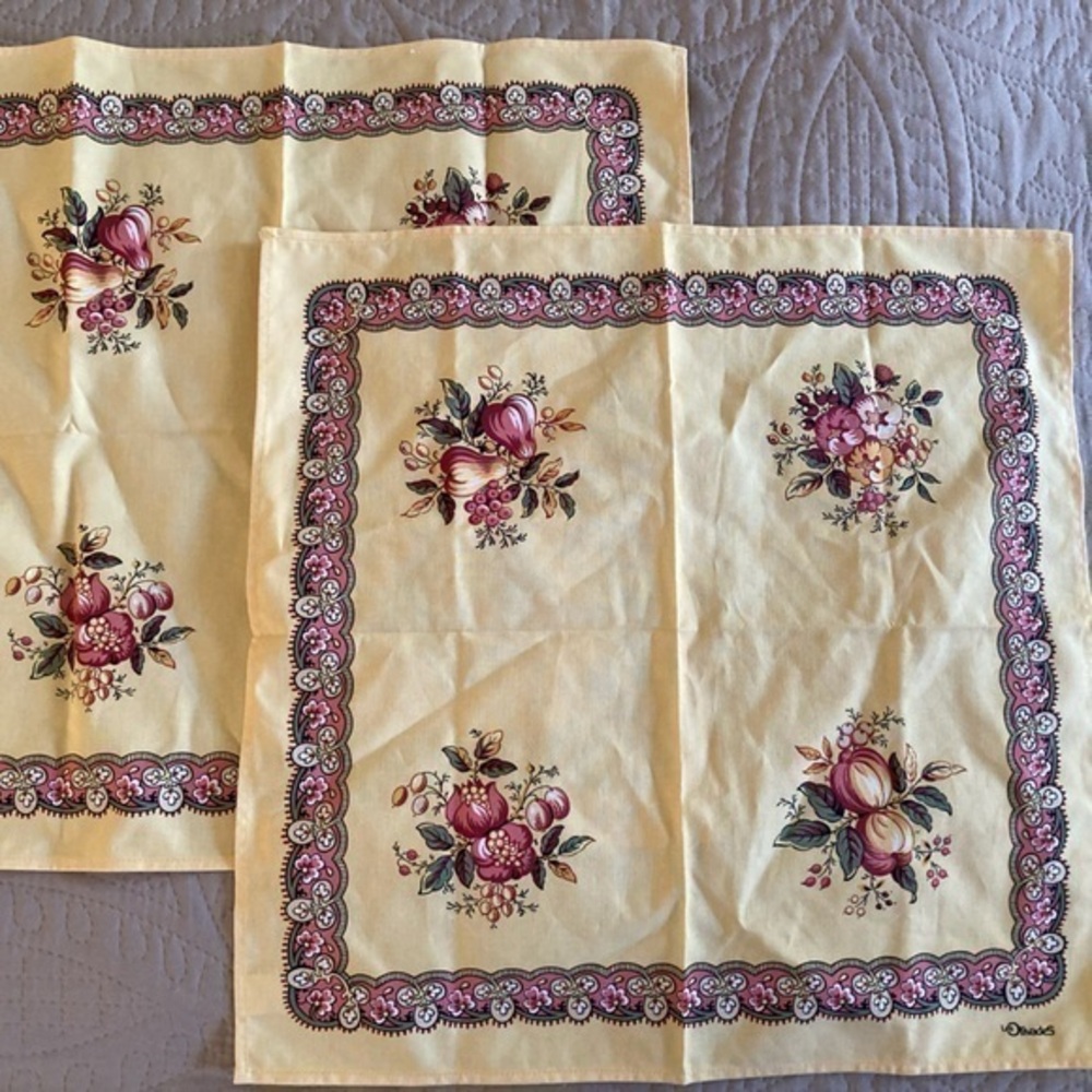 2 Vintage Les Olivades Napkins Provencal French Country Yellow Fruit Floral